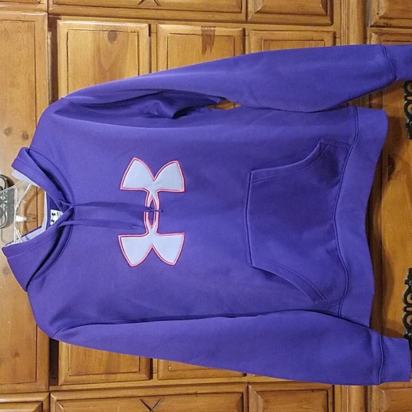 Under Armour Tops - Under Armour hoodie